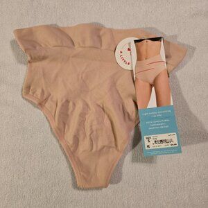 Spanx S Small Light Control Tummy Soft Nude Thong NWT NEW Comfortable Seamless.
